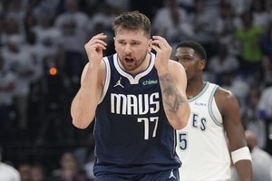 Yla „Mavericks“ maiše – buvo apgaudinėjama, kad L. Dončičius traumuotas