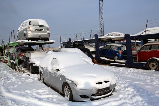 Skelbia, kokius naudotus automobilius lietuviai aktyviausiai pirko praėjusį mėnesį