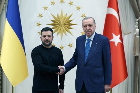 JAV keičiant politiką dėl Ukrainos, V. Zelenskis susitiko su Turkijos prezidentu R. T. Erdoganu