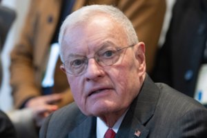 „Rusijai jis nepatiko“: kaip nuo derybų stalo su Kremliumi dingo už Ukrainą atsakingas D. Trumpo patikėtinis