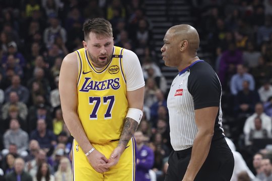 „Lakers“ gavo žinią dėl L. Dončičiaus apribojimų aikštėje – turi medikų verdiktą