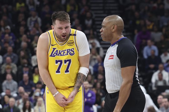 Sąmyšis Los Andžele – L. Dončičius netrykšta noru pratęsti sutarties su „Lakers“