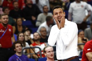 Lenkai išrikiavo savąjį 12-uką akistatai prieš Lietuvą