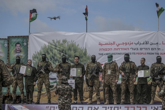 Į Izraelį sugrįžo dar keturi „Hamas“ įkaitai: tai paskutiniai gyvi belaisviai