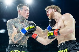 Nemuno sala pašėlo: į nokdauną „Rimkenzo“ pasiuntęs A. Misiūnas pranoko aštrialiežuvį varžovą