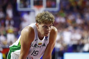 Iš M. Kuzminsko lūpų – jausmingas „sudie“: krepšininkas baigia karjerą Lietuvos rinktinėje