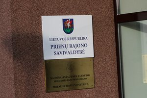 Prienų rajono tarybos nario E. Visocko „čekiukų“ byla: kvitus nešė ir nelegaliai dirbę padėjėjai