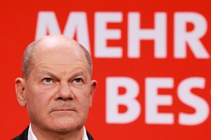 Rinkimai Vokietijoje: O. Scholzas pripažįsta pralaimėjimą, o F. Merzas džiaugiasi „istoriniais rezultatais“