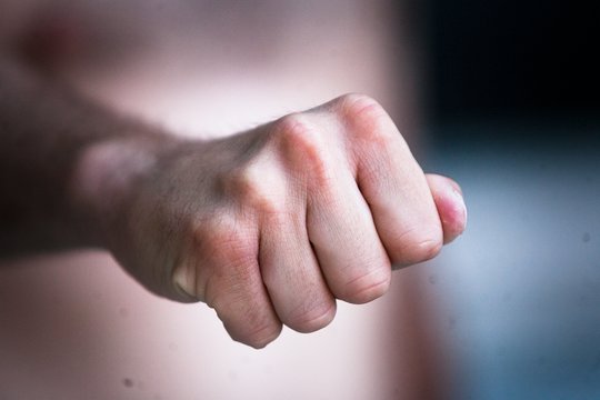 Joniškyje prieš moterį smurtavusiam vyrui nustatytas 4,09 prom. girtumas