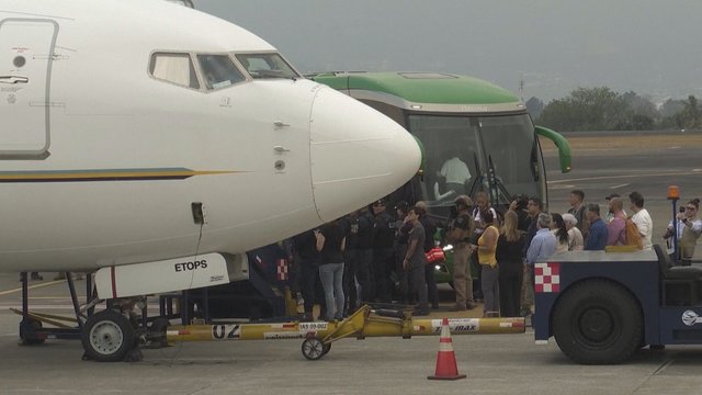 Kosta Riką pasiekė dar viena migrantų iš JAV banga: tarp jų – nepilnamečiai
