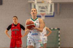 Solidus pirkinys: „Šiauliai“ nugvelbė „Aisčių“ kapitonę