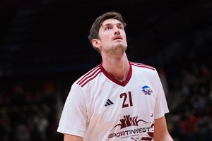 E. Atamanas į „Panathinaikos“ pasikvietė centrą, su kuriuo dukart laimėjo Eurolygą