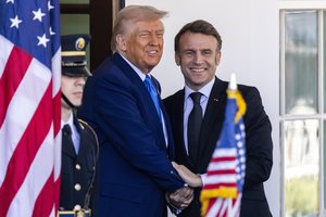 E. Macronas informavo ES partnerius apie pokalbį su D. Trumpu