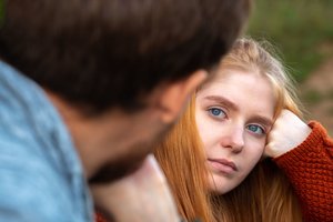 Maištinga paauglė pasidavė mokyklos sargo vilionėms – pakliuvo į neįsivaizduojamą košmarą