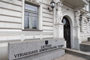 Teismas: taisyklės, nesuteikiančios moterims galimybės pasirinkti pavardę su galūne -a, Konstitucijai neprieštarauja