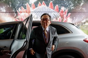 P. Korėjos ministras Lenkijoje aptars ginkluotės įsigijimus