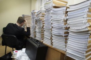 Biurokratijos mažinimo komisija rekomenduos ministerijoms trečdaliu trumpinti procedūrų trukmę