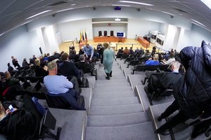 Kaltinamojo riaušių byloje advokatė: žmonės nesuprato, kokiu atstumu turi atsitraukti nuo Seimo