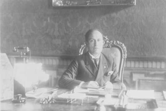 Italijos Salò miestas atėmė iš Mussolinio garbės piliečio vardą