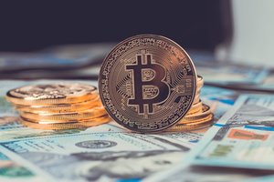 Bitkoino kaina pirmąsyk nuo lapkričio nukrito žemiau 80 000 dolerių ribos