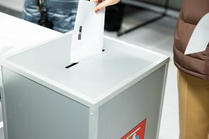 Socialdemokratai registruos įstatymo pataisas, kad savivaldos rinkimuose galėtų balsuoti jaunimas nuo 16 metų