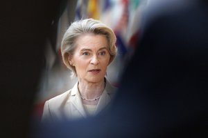 Mėgindama sutvirtinti prekybinius ryšius, U. von der Leyen lankosi Indijoje