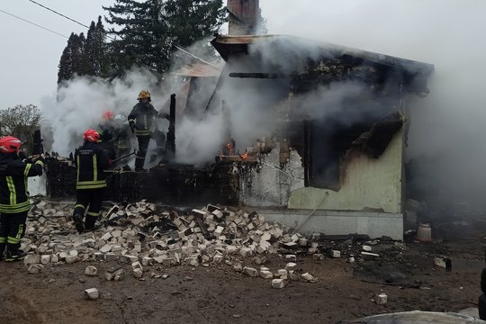 Išvengti didelės nelaimės padėjo apie kilusį gaisrą perspėjęs dūmų detektorius