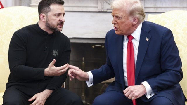 Pamatykite: Baltuosiuose rūmuose – D. Trumpo ir V. Zelenskio kivirčas
