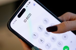 Nuo šeštadienio nebegalima skambinti iš numerių su aštuonetu priekyje