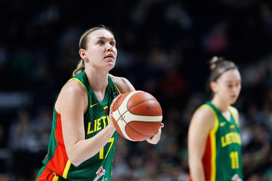 Universaliai ir praktiškai be keitimų žaidusi G. Meškonytė – Vokietijos taurės finale