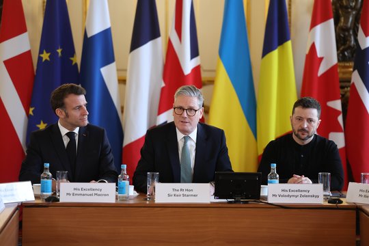 K. Budrys užsiminė apie į vairuotojo kėdę sėdinčią Europą: įvardijo, kas galėtų kalbėtis su Rusija