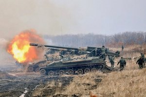 Kas vyksta? Rusai slepia savo ginklus po žeme