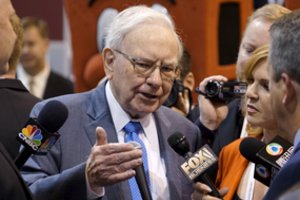 Itin retame JAV milijardieriaus W. Buffetto interviu – įspėjimas dėl D. Trumpo veiksmų: tai gali turėti rimtų pasekmių