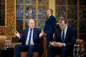 S. Skvernelis neskuba spręsti dėl bendro darbo su naują lyderį turinčiais valstiečiais: R. Karbauskis nebuvo kliūtis