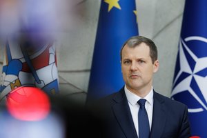 G. Paluckas ragina Lietuvą susilaikyti, komentuojant JAV sprendimą dėl paramos Ukrainai: ilgas liežuvis yra priešo draugas