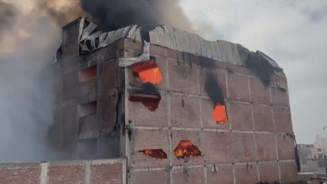 Peru sostinėje užsiliepsnojo slaptas sandėlis: gyventojai evakuojami
