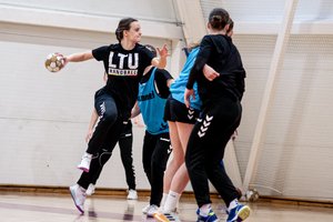 Itin atjaunėjusi Lietuvos moterų rinktinė pradeda kovą dėl kelialapio į Europos rankinio čempionatą