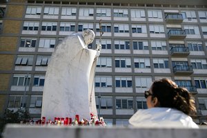 Popiežiaus liga sėja abejones Vatikane