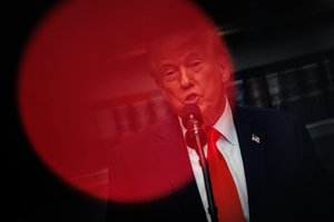 D. Trumpo aplinka surengė slaptas derybas su V. Zelenskio oponentais