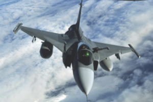 Švedija siunčia lėktuvus „Gripen“ padėti patruliuoti Lenkijos oro erdvėje