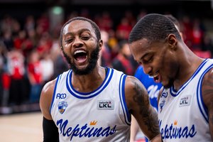 Krepšinio fantastika: su likimu žaidusio „Neptūno“ pergalę nulėmė paskutinis legionieriaus metimas