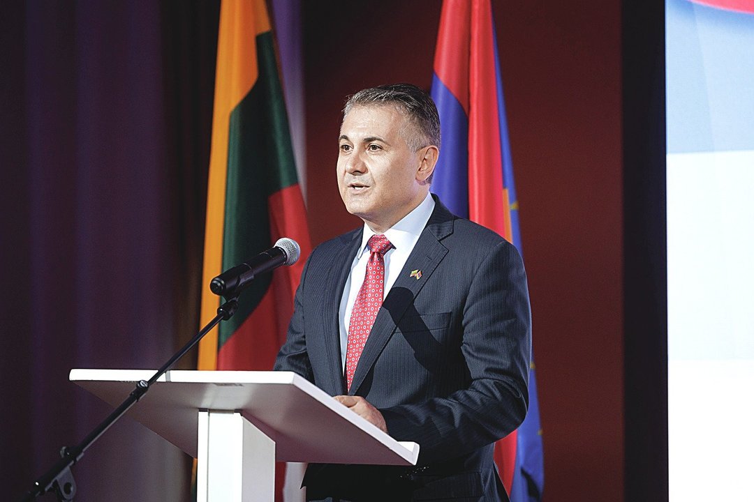 Armėnijos ambasadorius Lietuvoje: „Armėnų tauta viską mato – Rusija tik save gali kaltinti dėl atšalusių santykių“