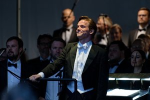 Dirigentas Valentinas Egelis: „Su šiuo kūriniu galime tapatintis, nes jame matome savo pačių atspindžius“