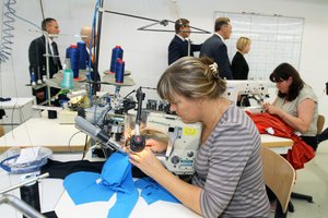 Šiuose sektoriuose kone visos darbuotojos – moterys: situacija keičiasi labai nežymiai