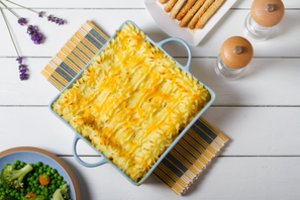 Žaibiškai išpopuliarėjusi „kataifi“ tešla – ne tik Dubajaus šokoladui: pikantiškas kumpio ir sūrio pyragas