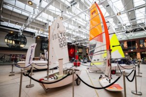 Kaune – nemokama laivų paroda: tarp eksponatų – įspūdinga jachta, raudonmedžio laivas, vandens kelio ženklai