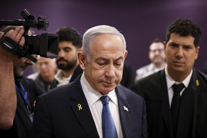 Paleisti „Hamas“ įkaitai ragina B. Netanyahu visiškai įgyvendinti paliaubų susitarimą