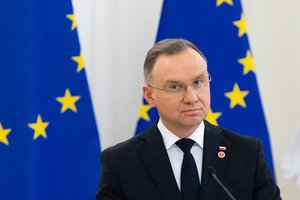 Lenkijos prezidentas pritaria Prancūzijos branduolinio atgrasymo plėtros idėjai