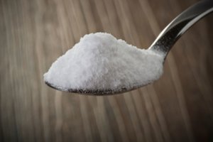 Lietuvos gyventojai suvartoja milžiniškus kiekius druskos: medikai ragina imtis veiksmų