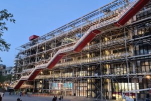 „Titanikas“ skęsta Paryžiaus viduryje: Pompidou centras uždaromas penkeriems metams